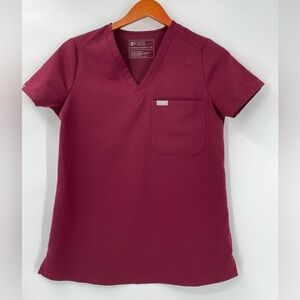 FIGS Catarina Technical Collection Extra Small One-Pocket Scrub Top Burgundy